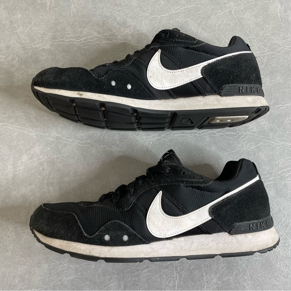 Nike Venture Runner Men's Black Sneakers - Picture 5 of 7